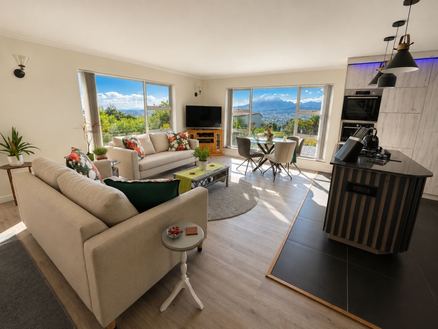 3 Bedroom Property for Sale in Mountainside Western Cape